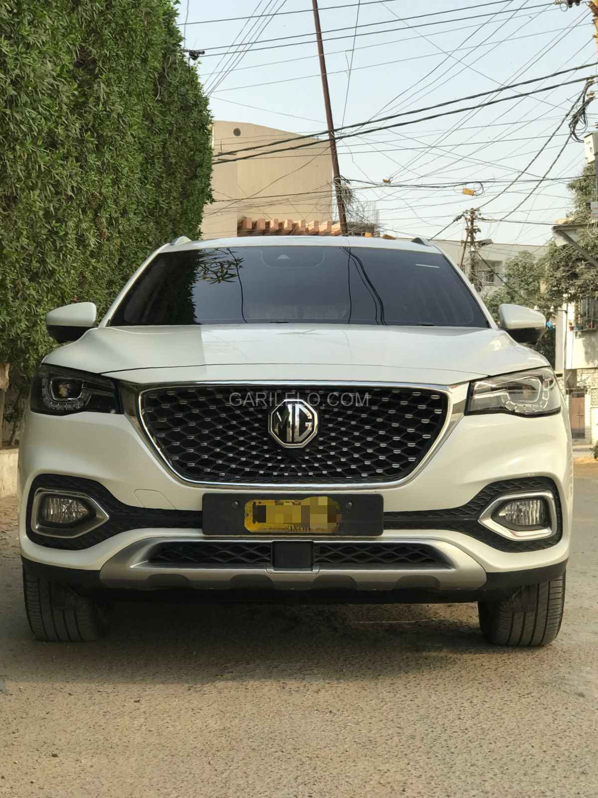 MG HS