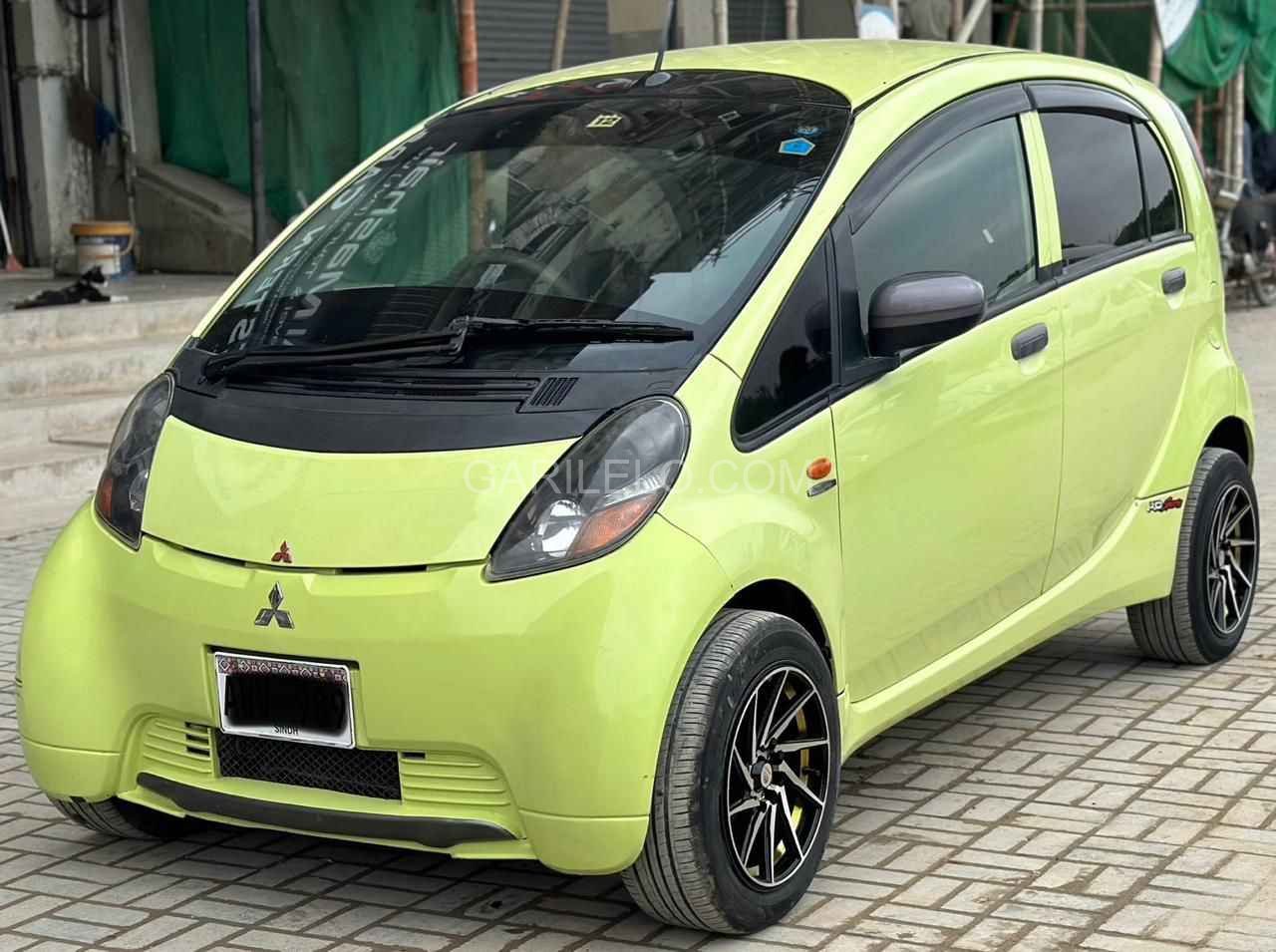 Mitsubishi I